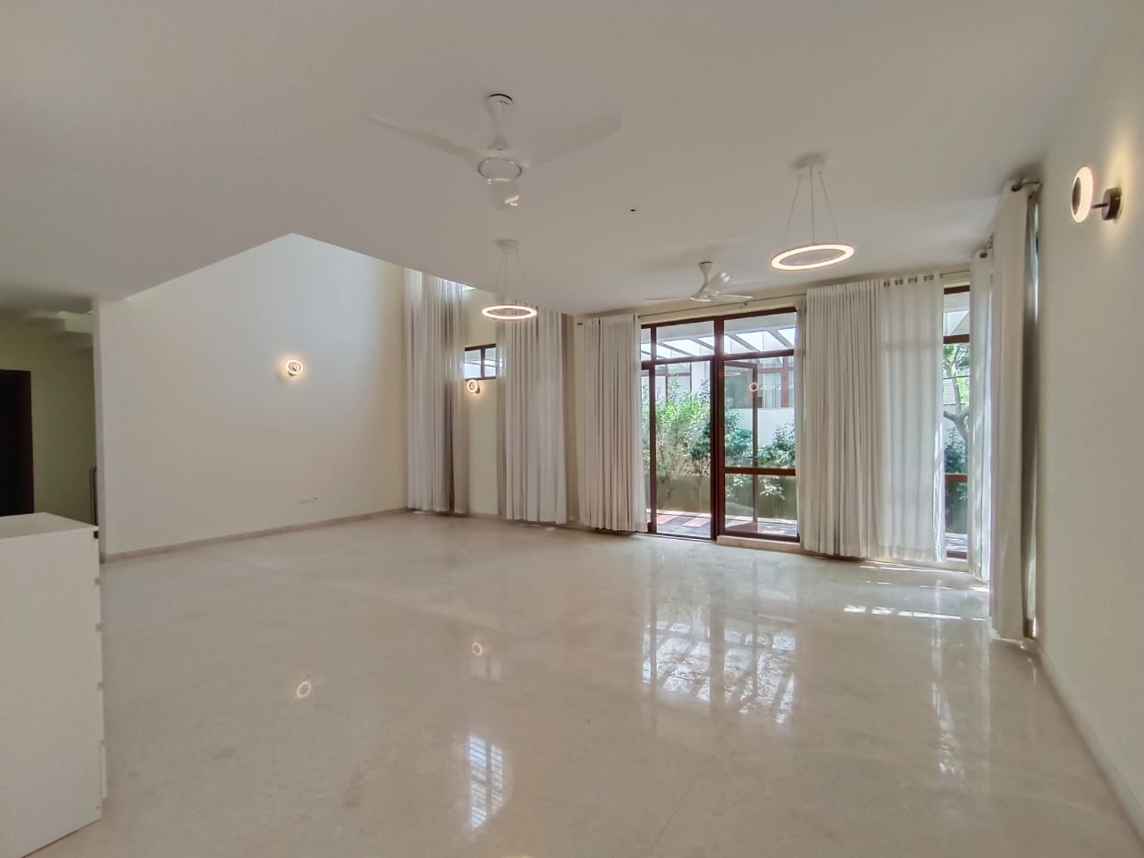 A PREMIUM 4 BEDROOM A TYPE VILLA FOR RENT IN PRESTIGE WHITE MEADOWS