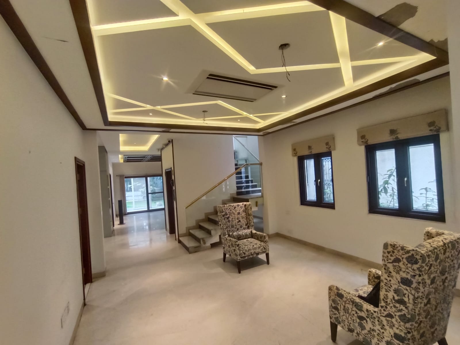 ELEGANT 4 BEDROOM PREMIUM VILLA FOR SALE IN THE HEART OF SARJAPUR