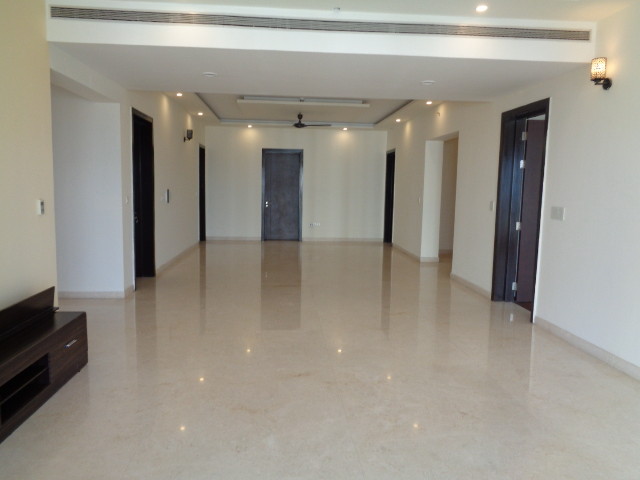 SPACIOUS LUXURY 4 BEDROOM APARTMENT FOR RENT IN PRESTIGE WHITE MEADOWS